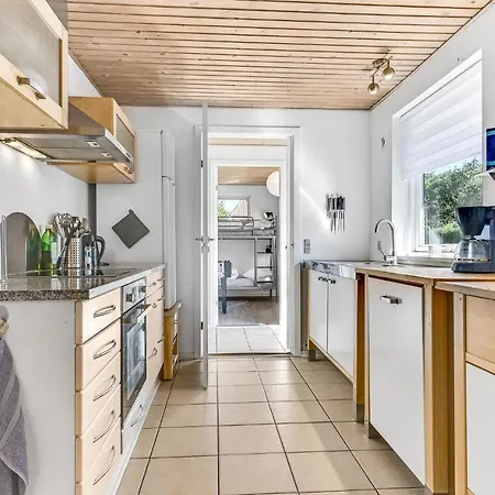 Gorgeous In With Wifi Holiday home Millinge