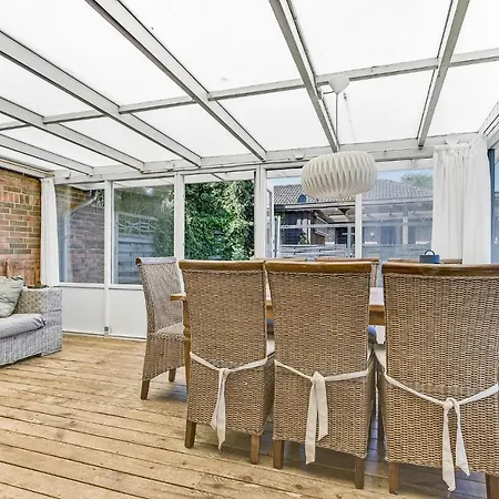 Gorgeous In With Wifi Holiday home Millinge